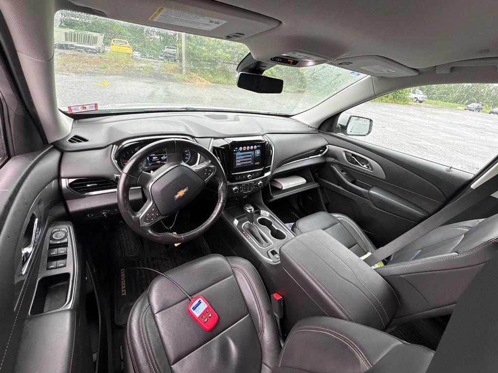 Used 2019 Chevrolet Traverse LT w/ LT Premium Package AWD/4WD image 9