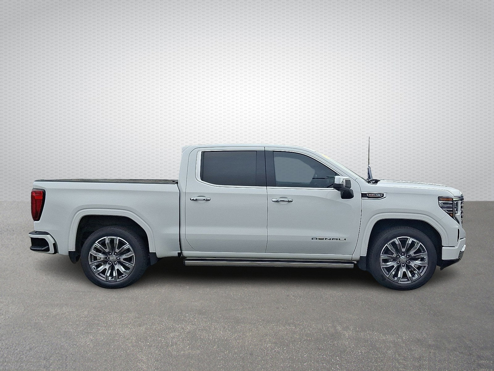 Used 2023 GMC Sierra 1500 Denali w/ Denali Reserve Package image 7