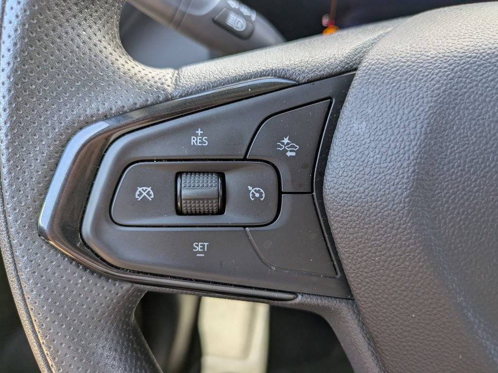 Used 2025 Chevrolet TrailBlazer LT AWD/4WD image 24