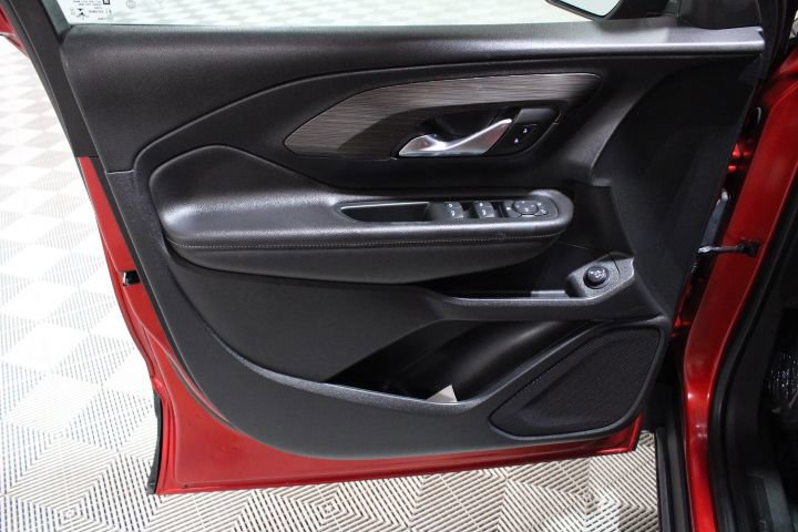 Certified 2022 GMC Terrain SLE w/ Driver Convenience Package image 17