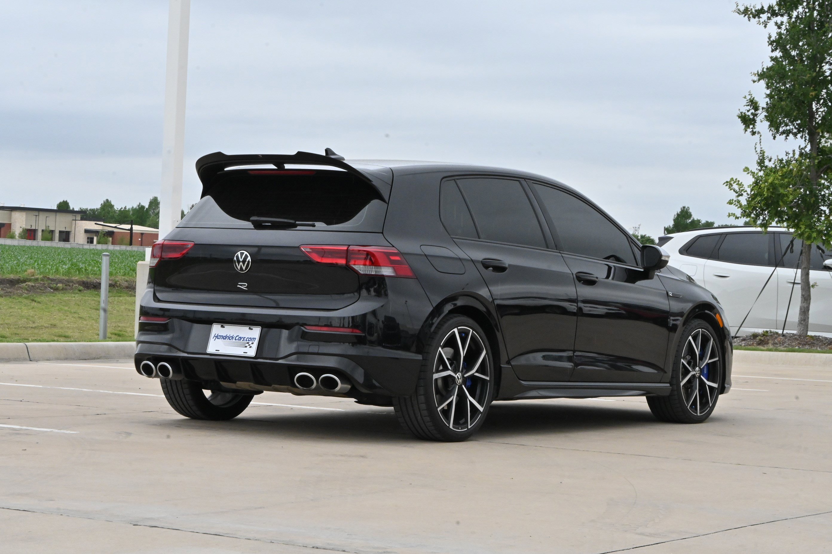Used 2024 Volkswagen Golf R AWD/4WD image 12