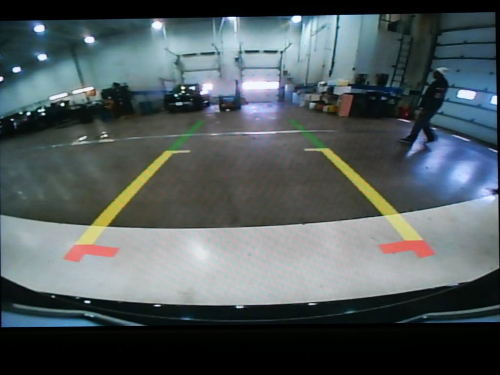 Used 2023 Chrysler Voyager LX image 17