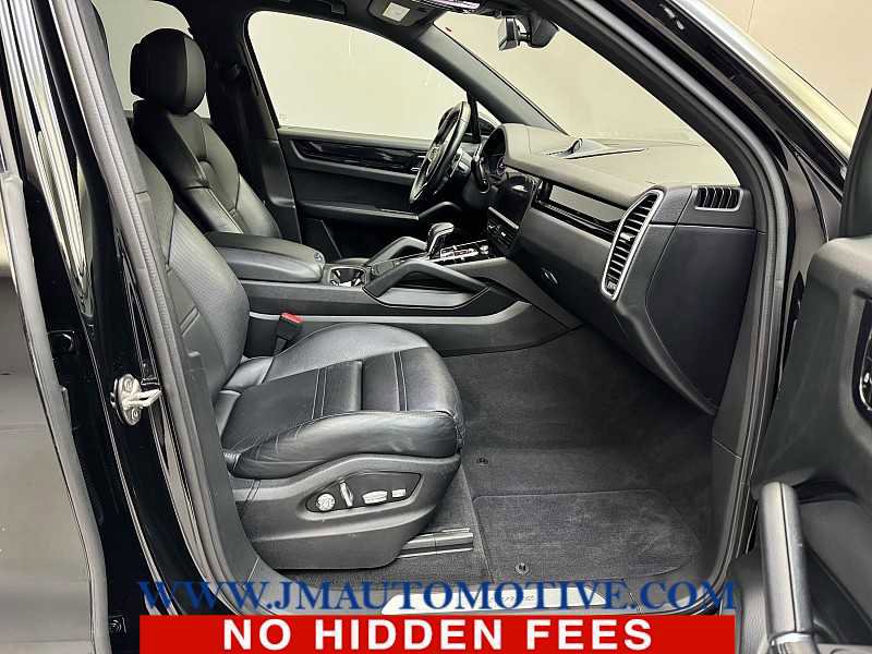 Used 2021 Porsche Cayenne image 20