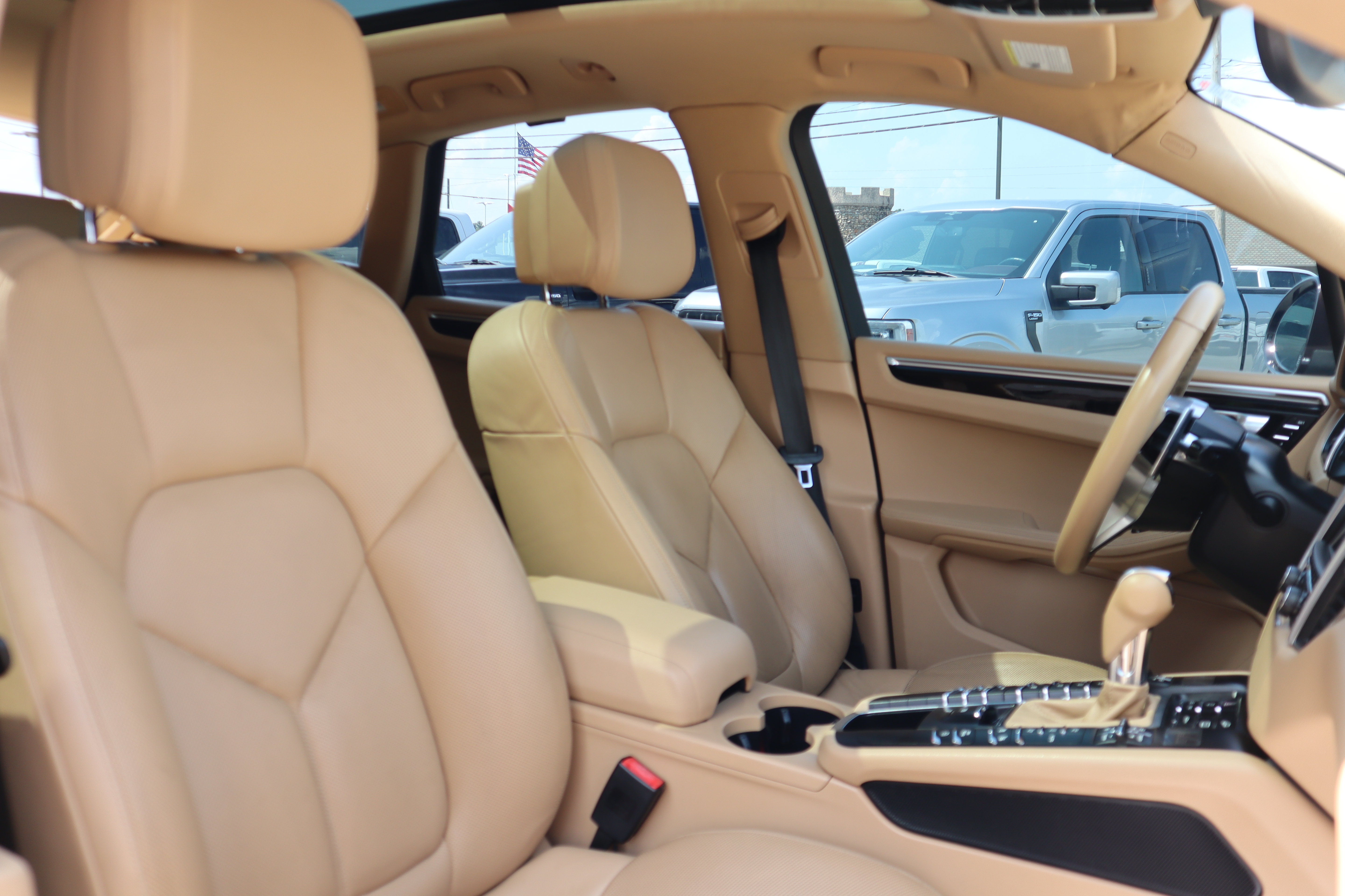 Used 2015 Porsche Macan S AWD/4WD image 32