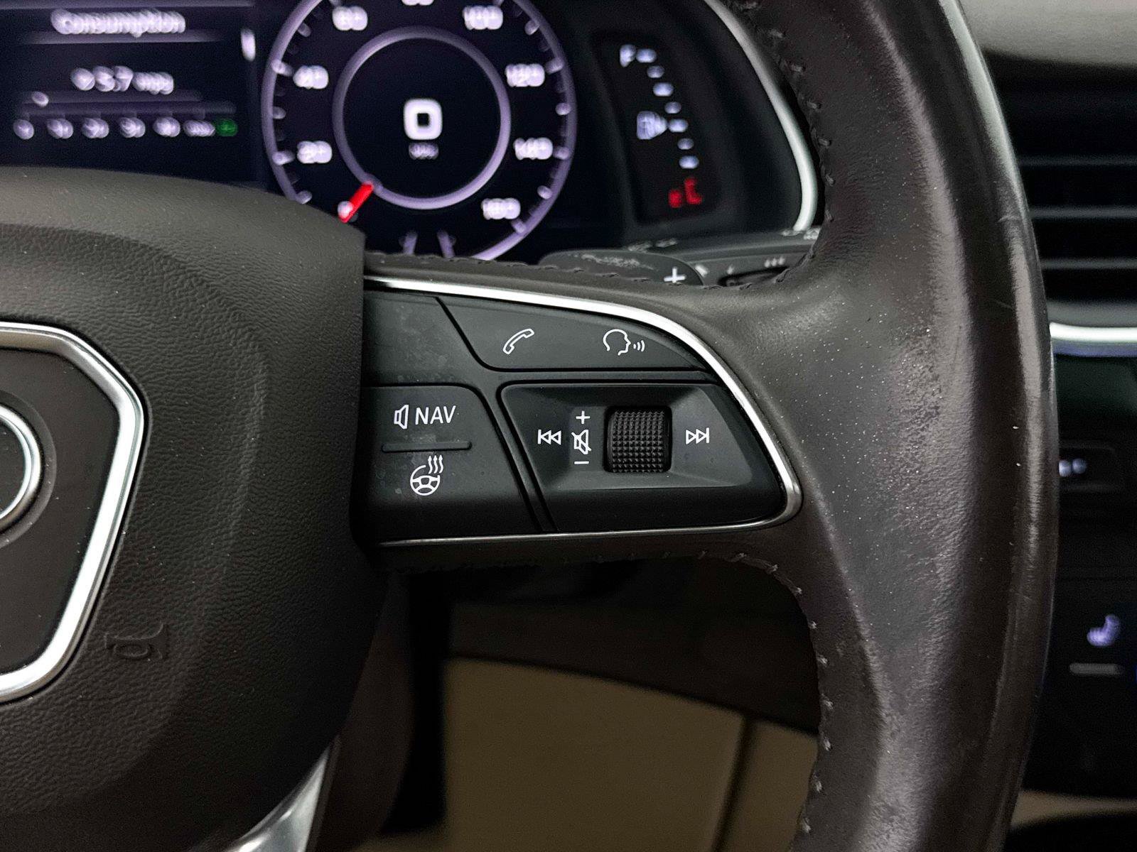 Used 2018 Audi Q7 3.0T Premium Plus AWD/4WD image 33