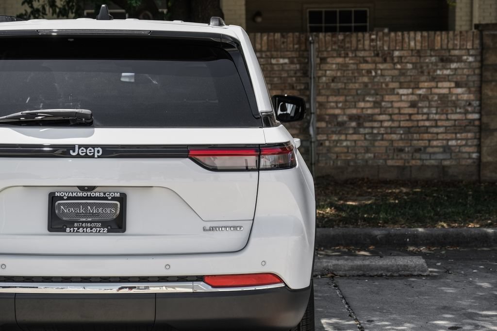 Used 2023 Jeep Grand Cherokee Limited RWD image 64