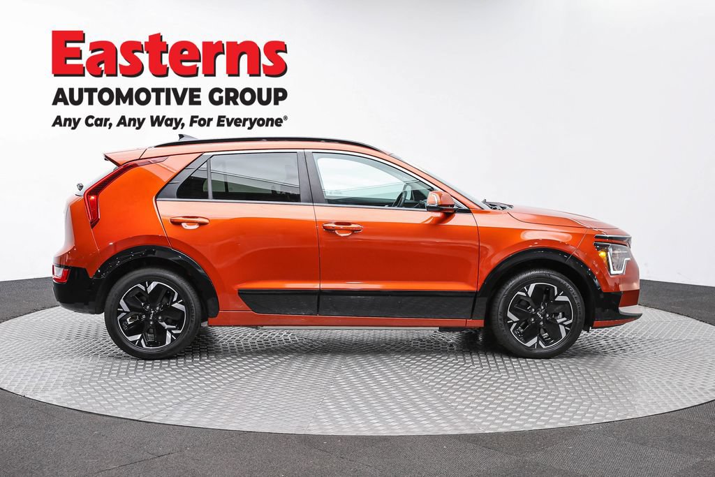 Used 2023 Kia Niro Wind w/ Wind Preserve Package FWD image 6