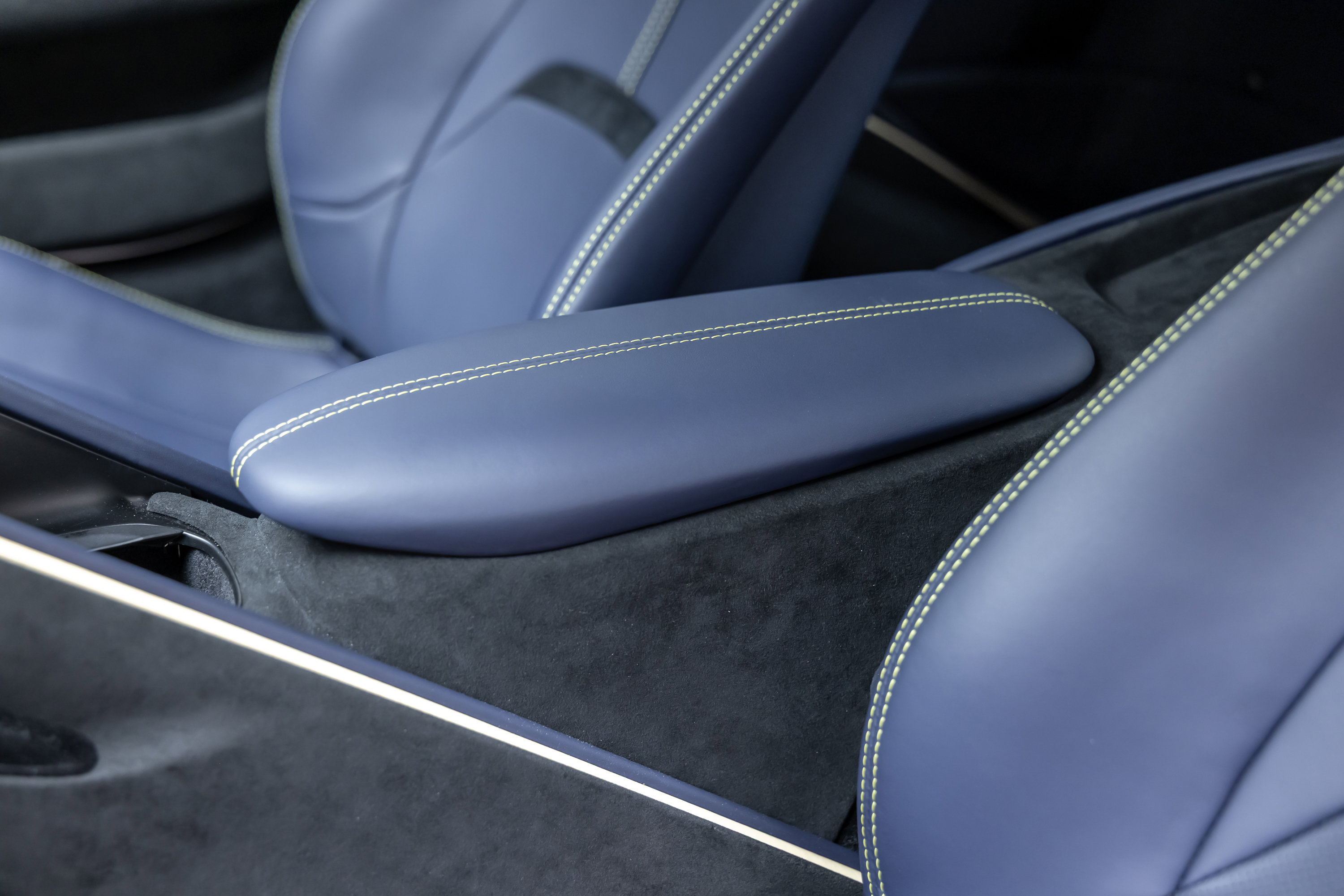 Used 2023 Ferrari Roma RWD image 77