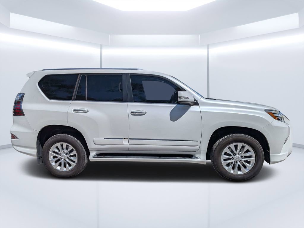 Used 2014 Lexus GX 460 w/ Premium Package image 2
