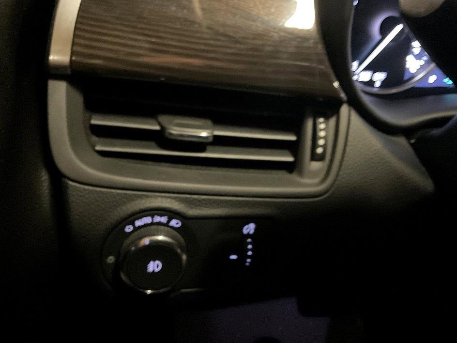 Used 2019 Buick Envision Premium image 25