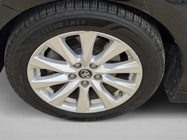 Used 2018 Toyota Camry LE image 24
