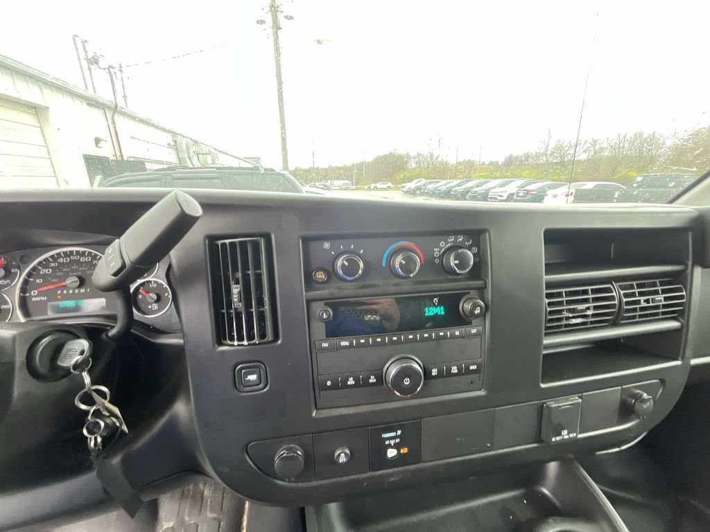 Used 2024 GMC Savana 2500 Work Van w/ Driver Convenience Package image 16