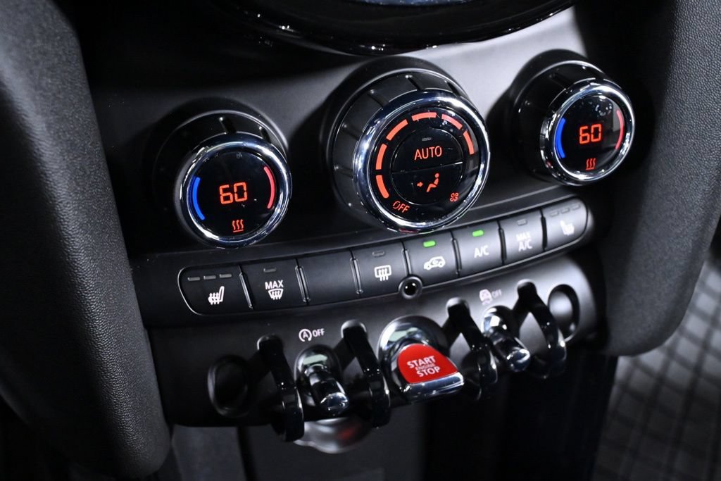 Used 2023 MINI Cooper 2-Door Hardtop FWD image 18