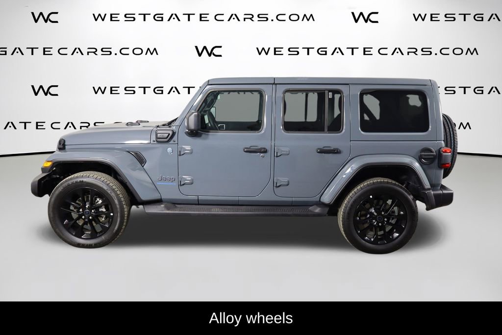 Used 2025 Jeep Wrangler Unlimited Sahara image 5