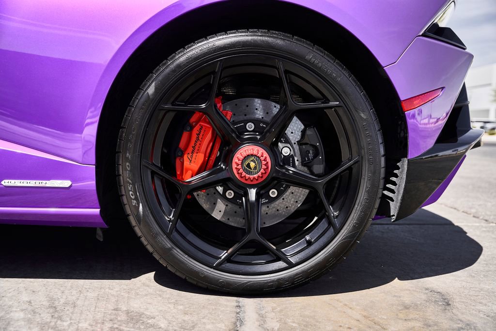 Used 2024 Lamborghini Huracan EVO image 26
