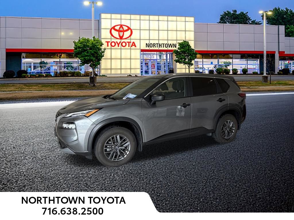 Used 2023 Nissan Rogue S image 1
