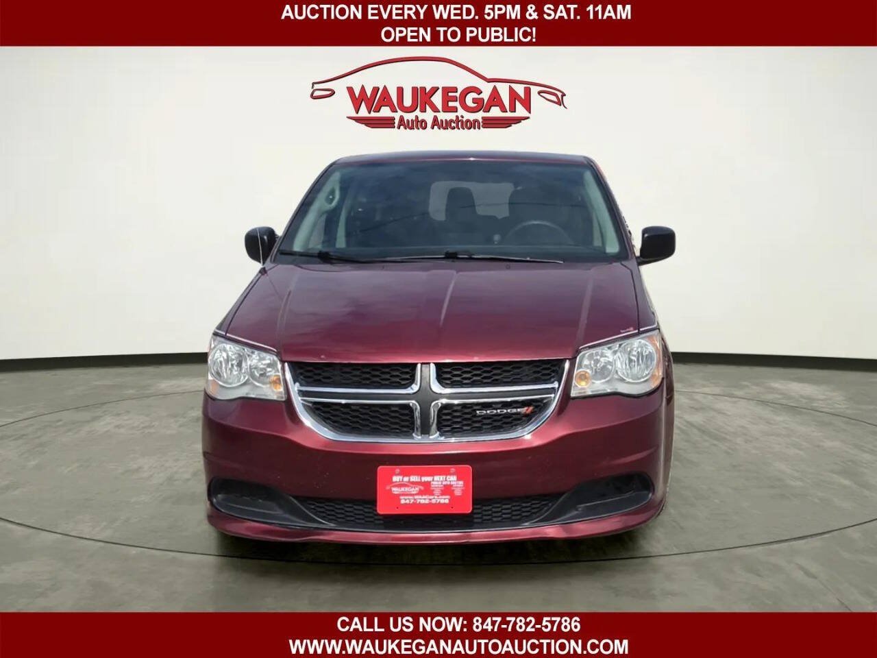 Used 2018 Dodge Grand Caravan SE w/ UConnect Hands-Free Group FWD image 2