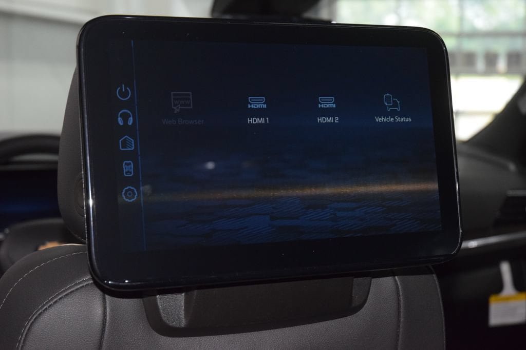 New 2026 Chevrolet Suburban Premier AWD/4WD image 46
