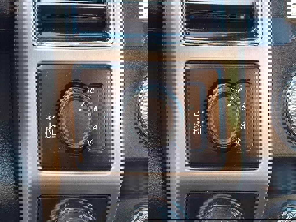 Used 2019 Ford F150 Platinum w/ Equipment Group 701A Luxury image 25