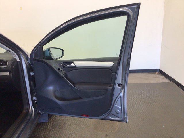 Used 2014 Volkswagen Golf TDI FWD image 22