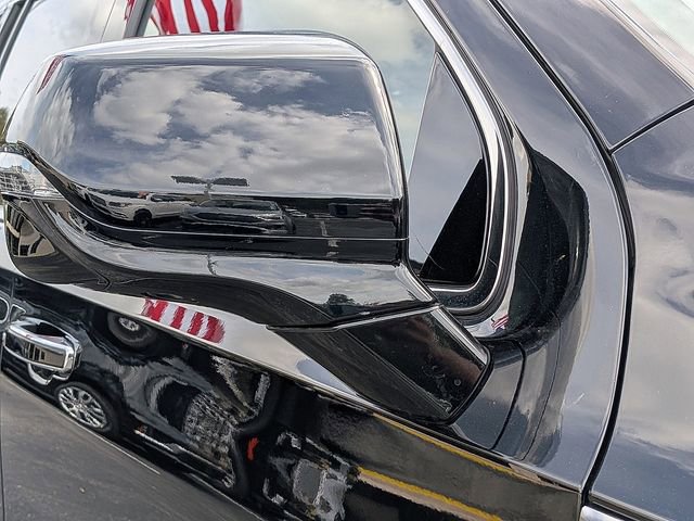 Used 2024 GMC Yukon XL Denali AWD/4WD image 10