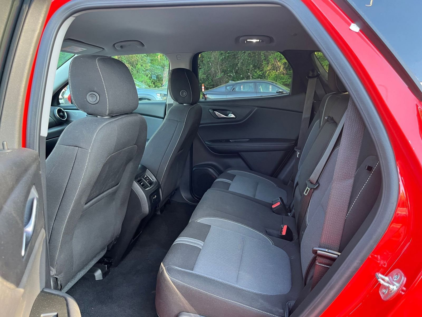 Used 2025 Chevrolet Blazer LT image 27