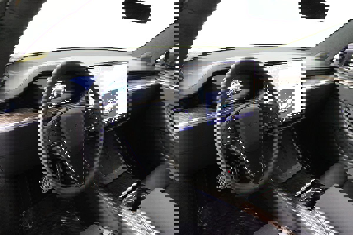 Used 2021 Tesla Model S Long Range AWD/4WD image 7