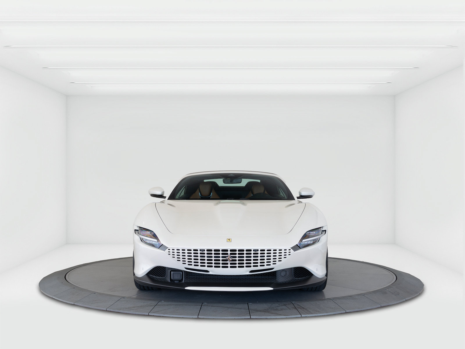 Used 2024 Ferrari Roma Spider RWD image 8
