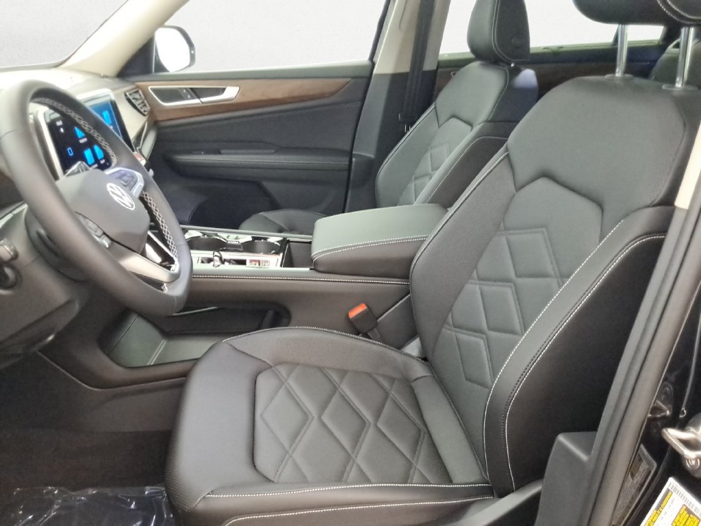 Used 2026 Volkswagen Atlas SE FWD image 12