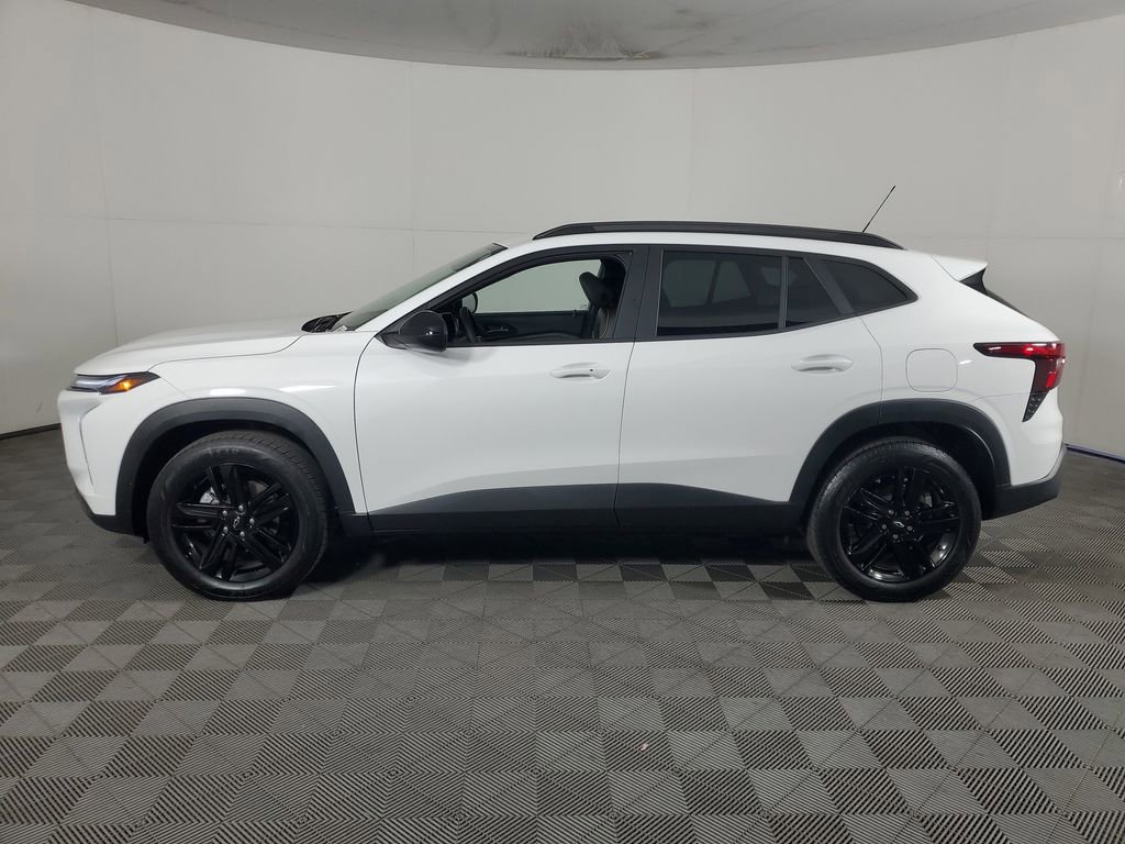 Used 2026 Chevrolet Trax ACTIV FWD image 7