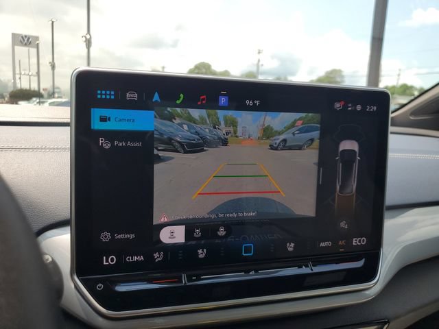 Certified 2025 Volkswagen ID.4 Pro S AWD/4WD image 32