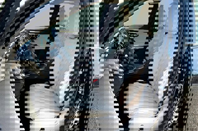 New 2026 Mercedes-Benz E 350 4MATIC Sedan image 12