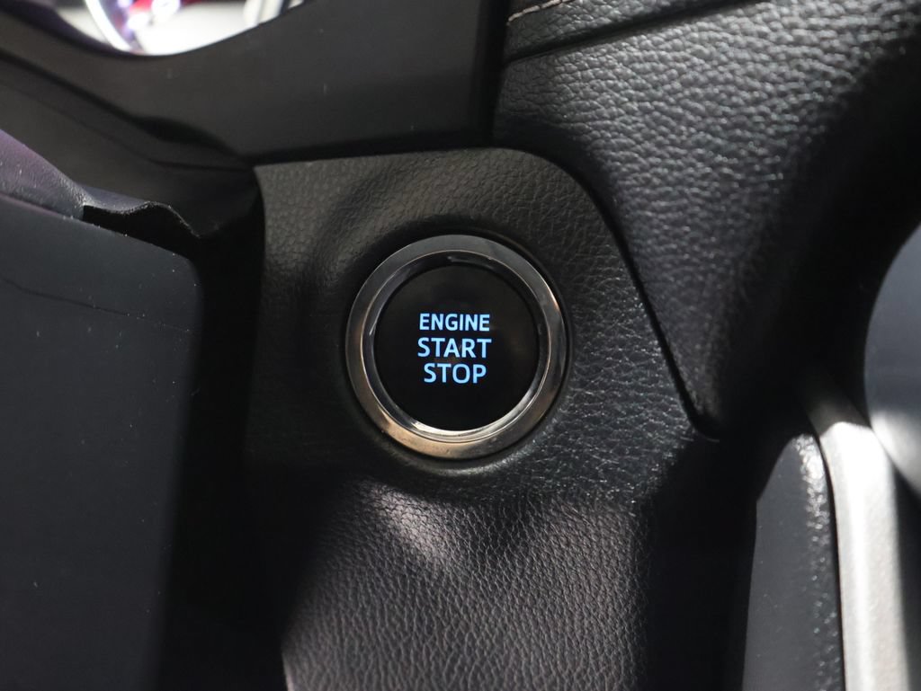 Used 2021 Toyota RAV4 XLE w/ Convenience Package AWD/4WD image 28
