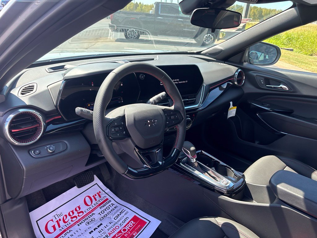 New 2026 Chevrolet Trax RS w/ Sunroof Package FWD image 10