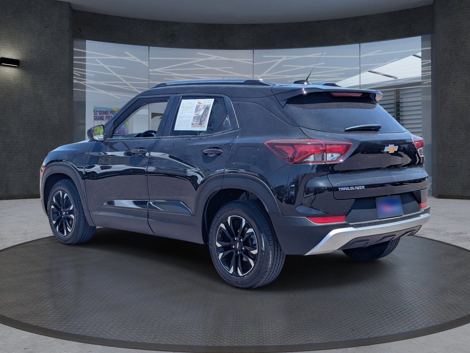 Used 2023 Chevrolet TrailBlazer LT FWD image 4