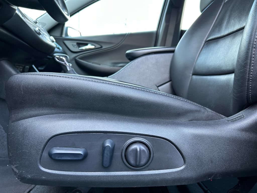 Used 2024 Chevrolet Malibu LT FWD image 35