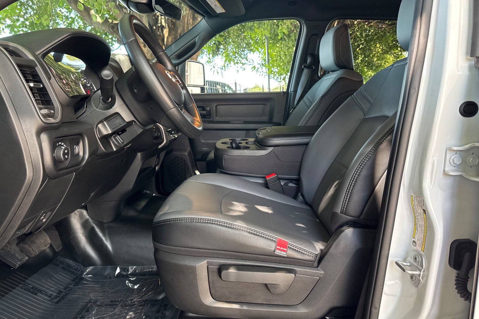 Used 2026 RAM 3500 Tradesman w/ Chrome Appearance Group A AWD/4WD image 10