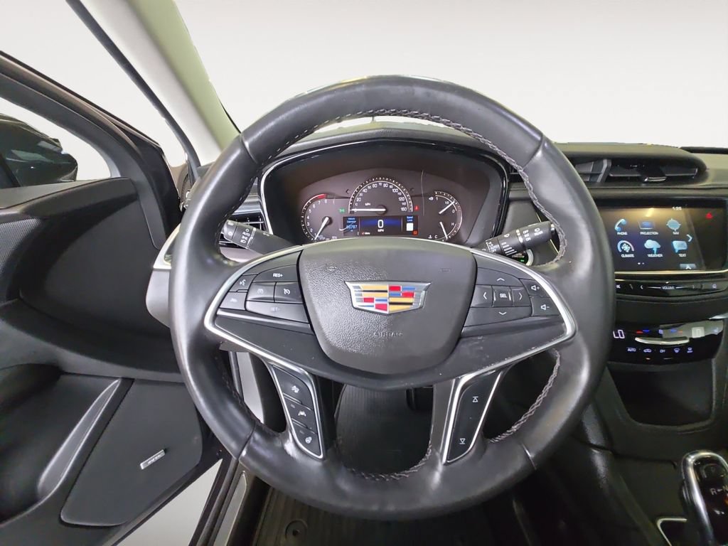 Used 2018 Cadillac XT5 Luxury w/ Driver Awareness Package AWD/4WD image 13