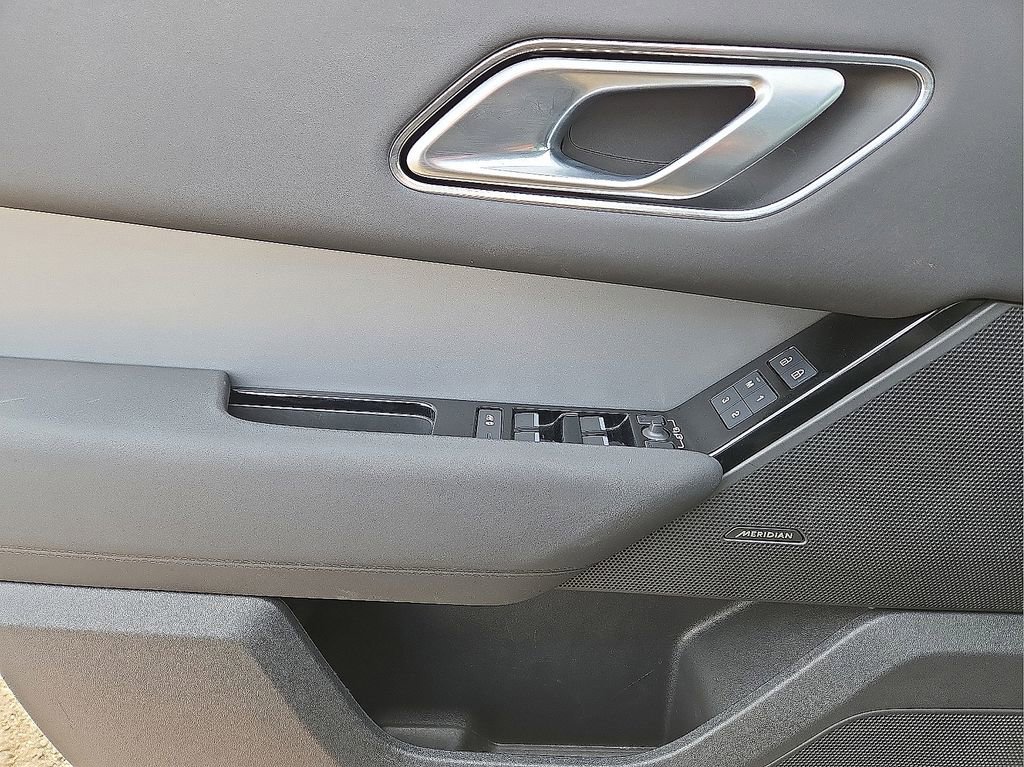 Used 2024 Land Rover Range Rover Velar S image 22