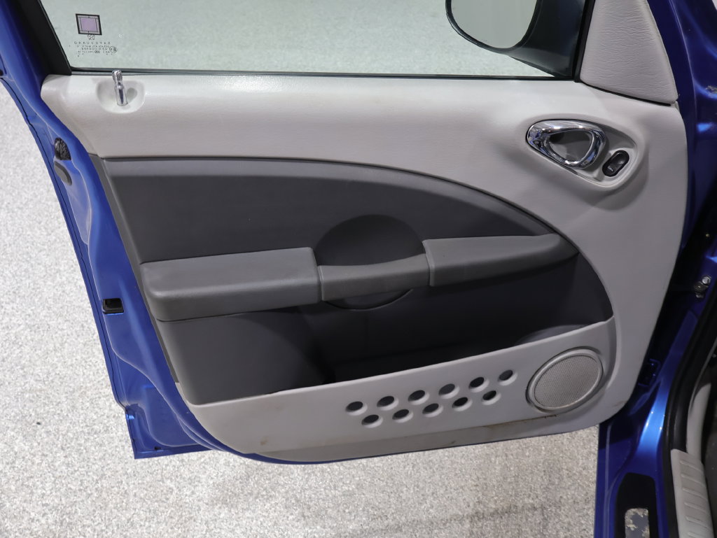 Used 2007 Chrysler PT Cruiser Touring FWD image 21