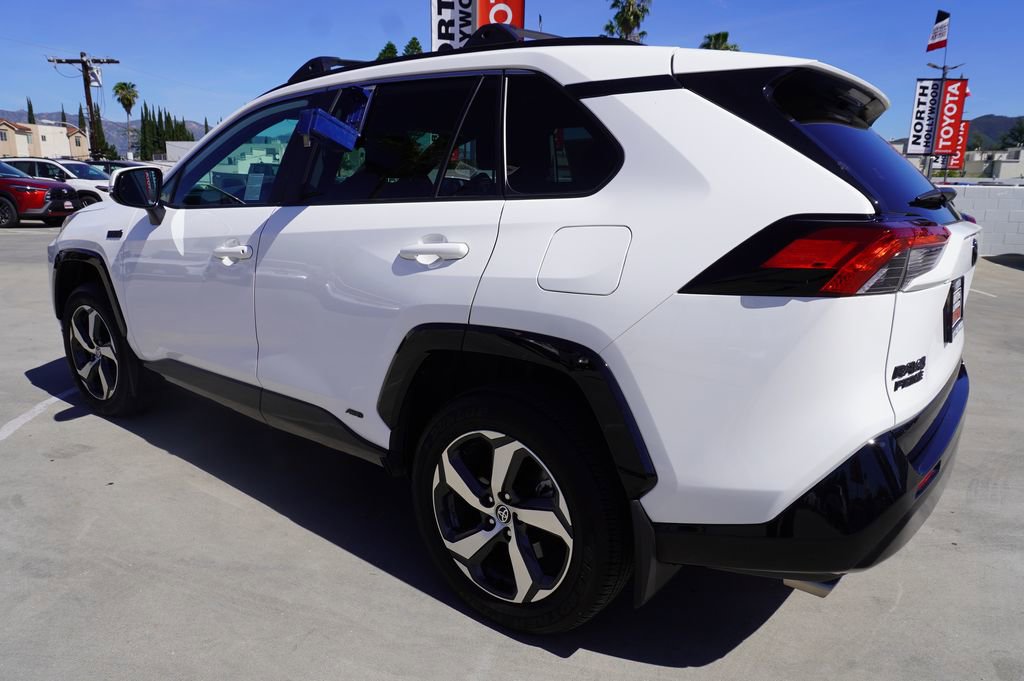 Certified 2024 Toyota RAV4 SE image 5