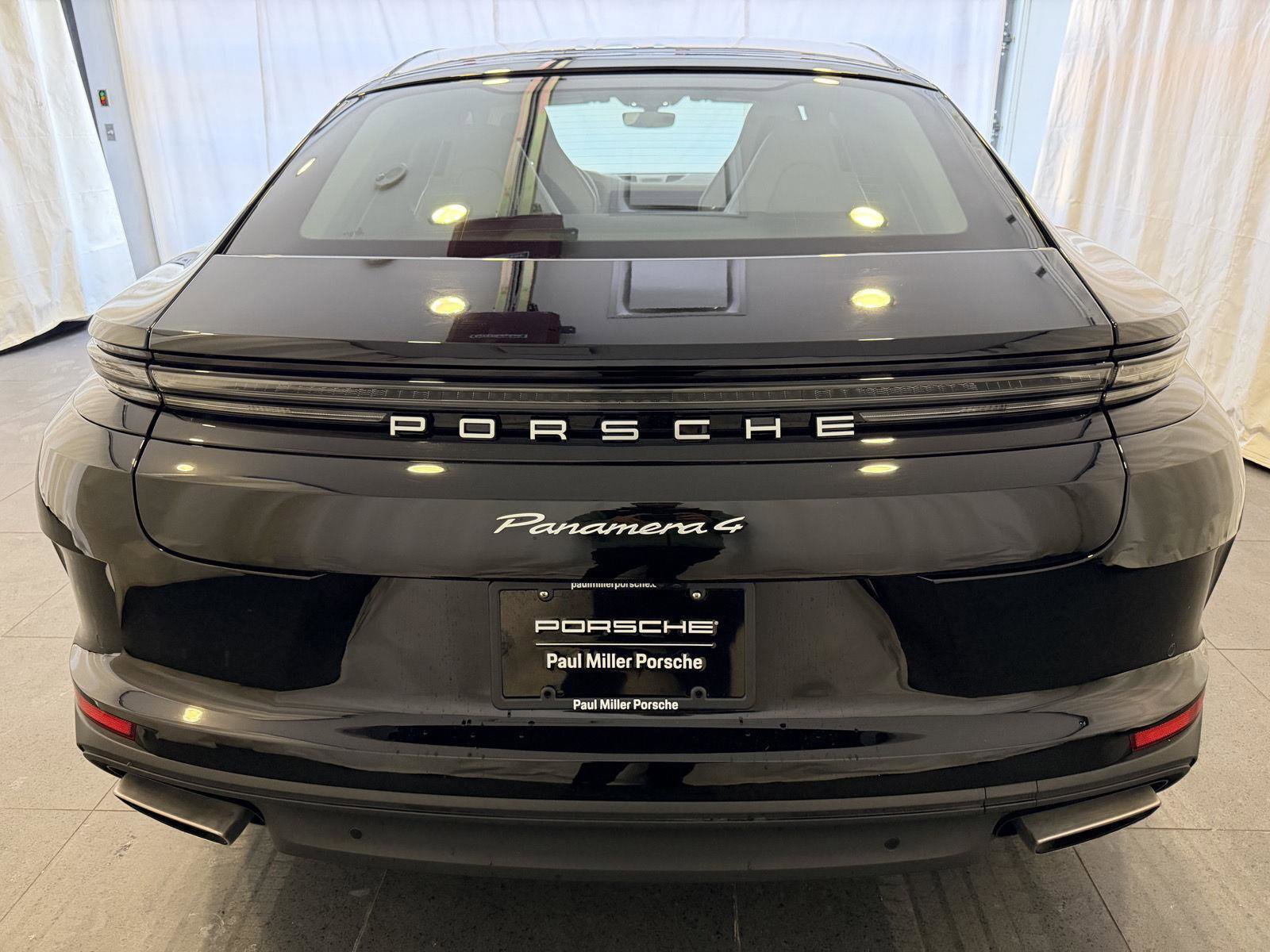 Certified 2025 Porsche Panamera 4 image 8