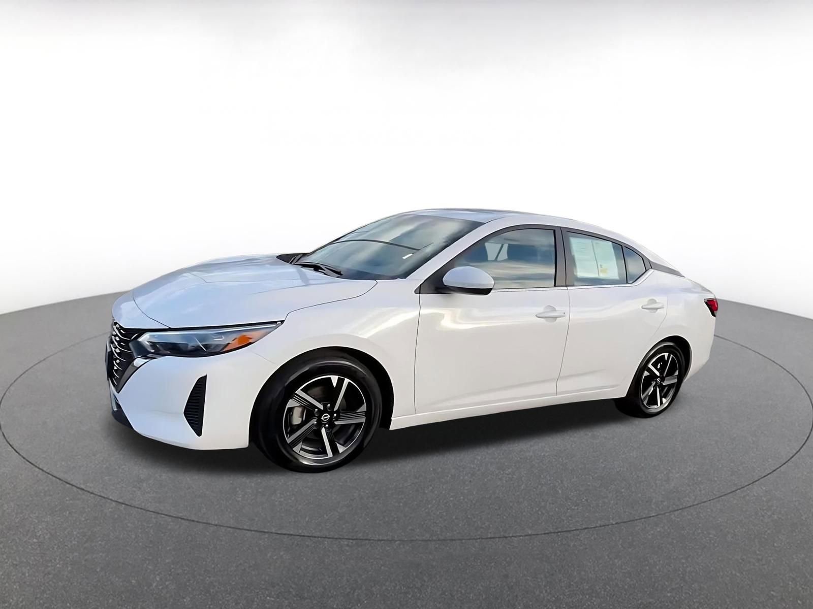 Used 2025 Nissan Sentra SV image 8