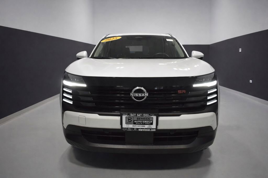 Certified 2025 Nissan Kicks SR image 6