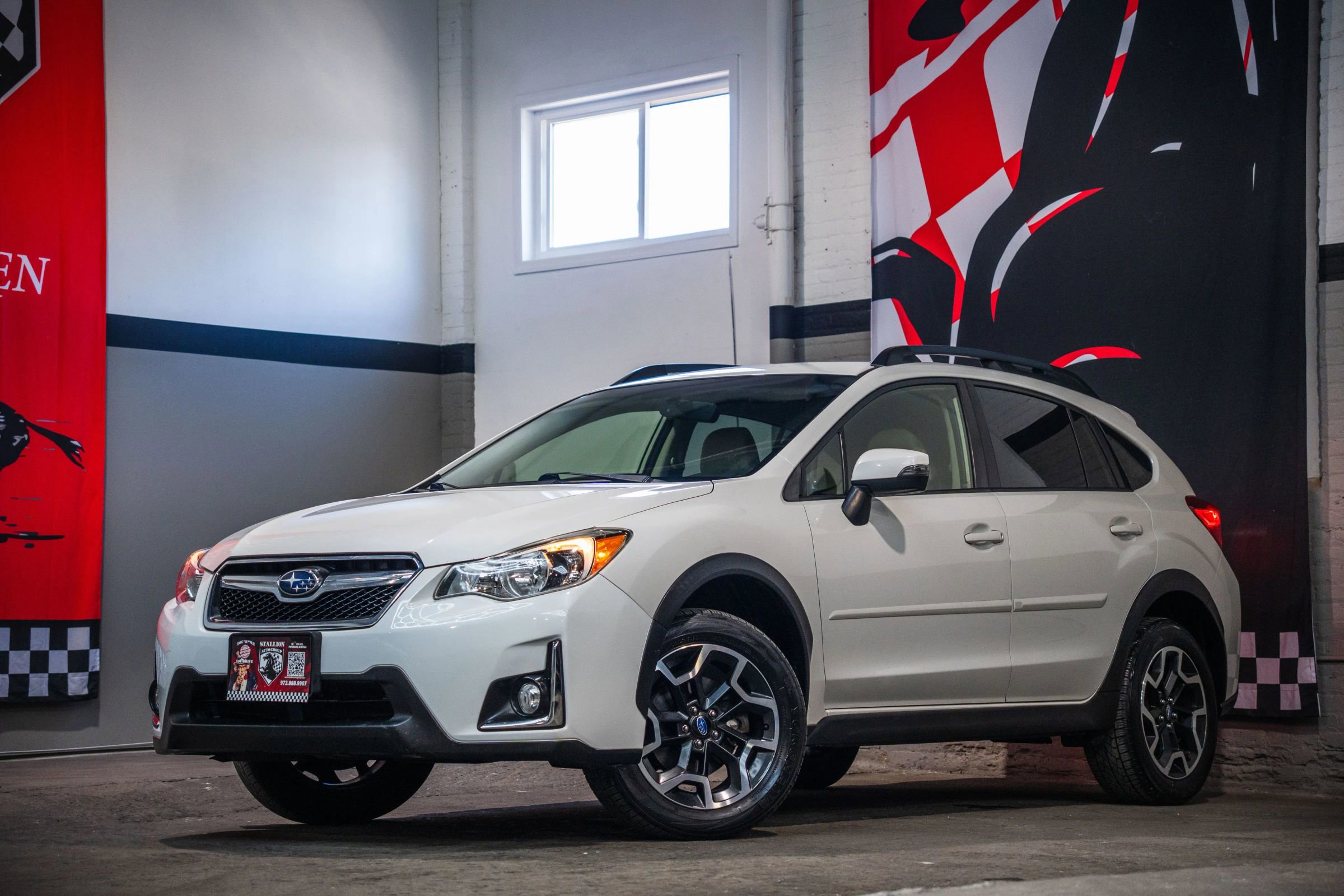 Used 2017 Subaru Crosstrek 2.0i Limited image 1