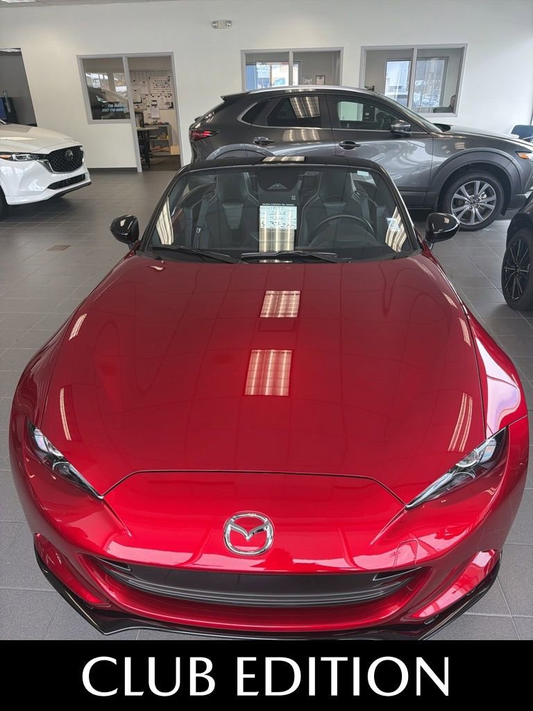 Certified 2025 MAZDA MX-5 Miata Club w/ Brembo/BBS Recaro Package RWD image 2