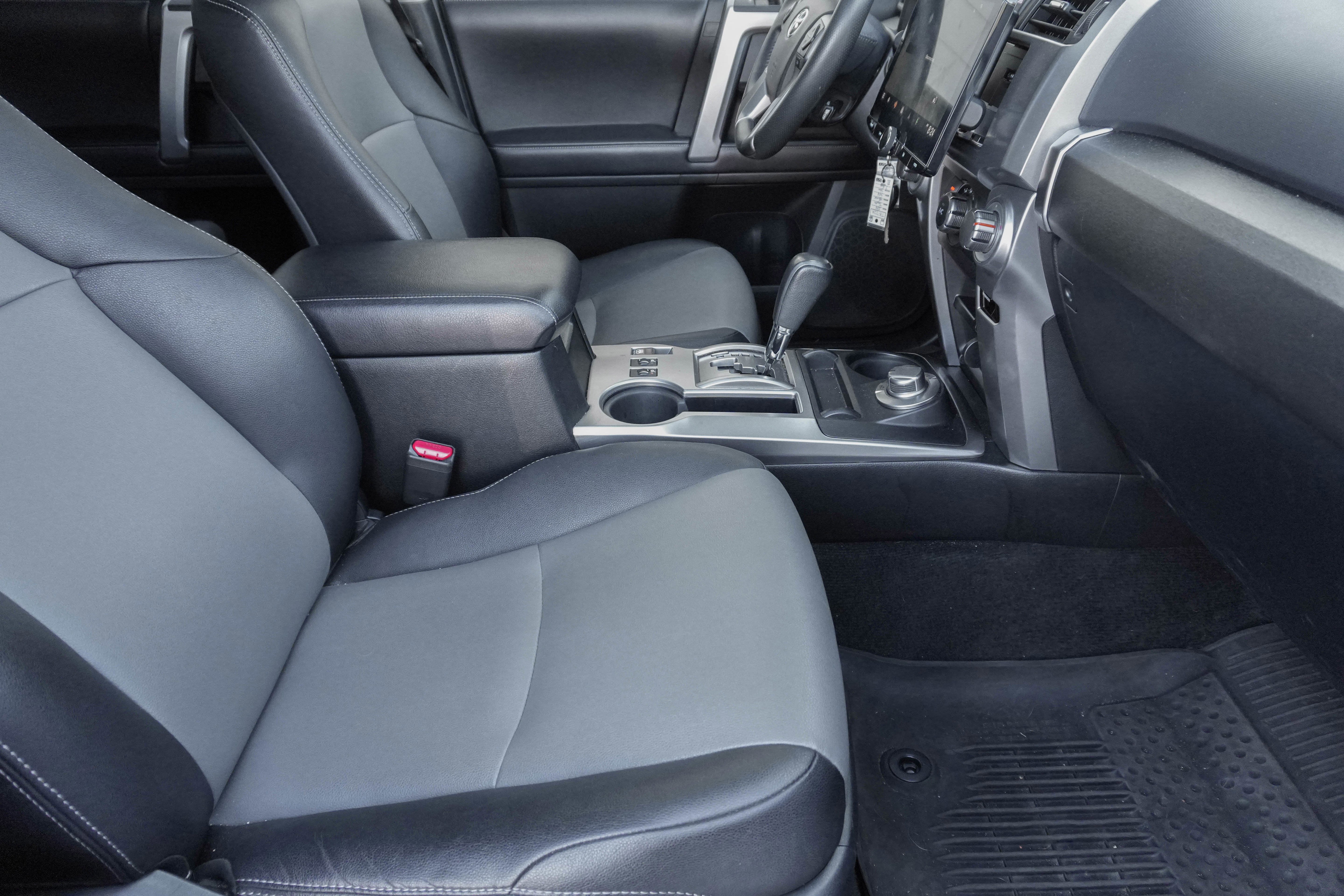 Used 2018 Toyota 4Runner SR5 Premium image 9