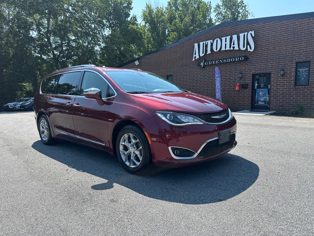 Used 2018 Chrysler Pacifica Limited