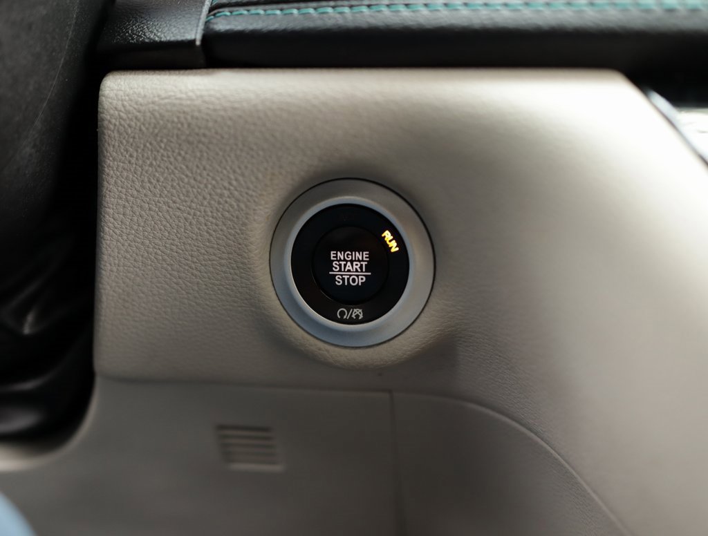 Used 2018 Chrysler Pacifica Limited w/ Advanced Safetytec Group image 21