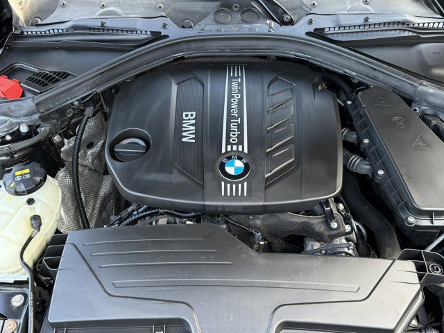 Used 2018 BMW 328d xDrive Sedan w/ Premium Package AWD/4WD image 5